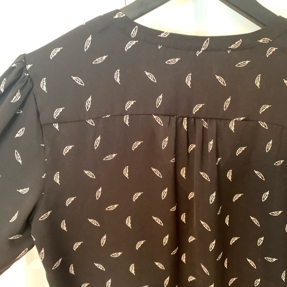 Black blouse - Picture 5 of 7